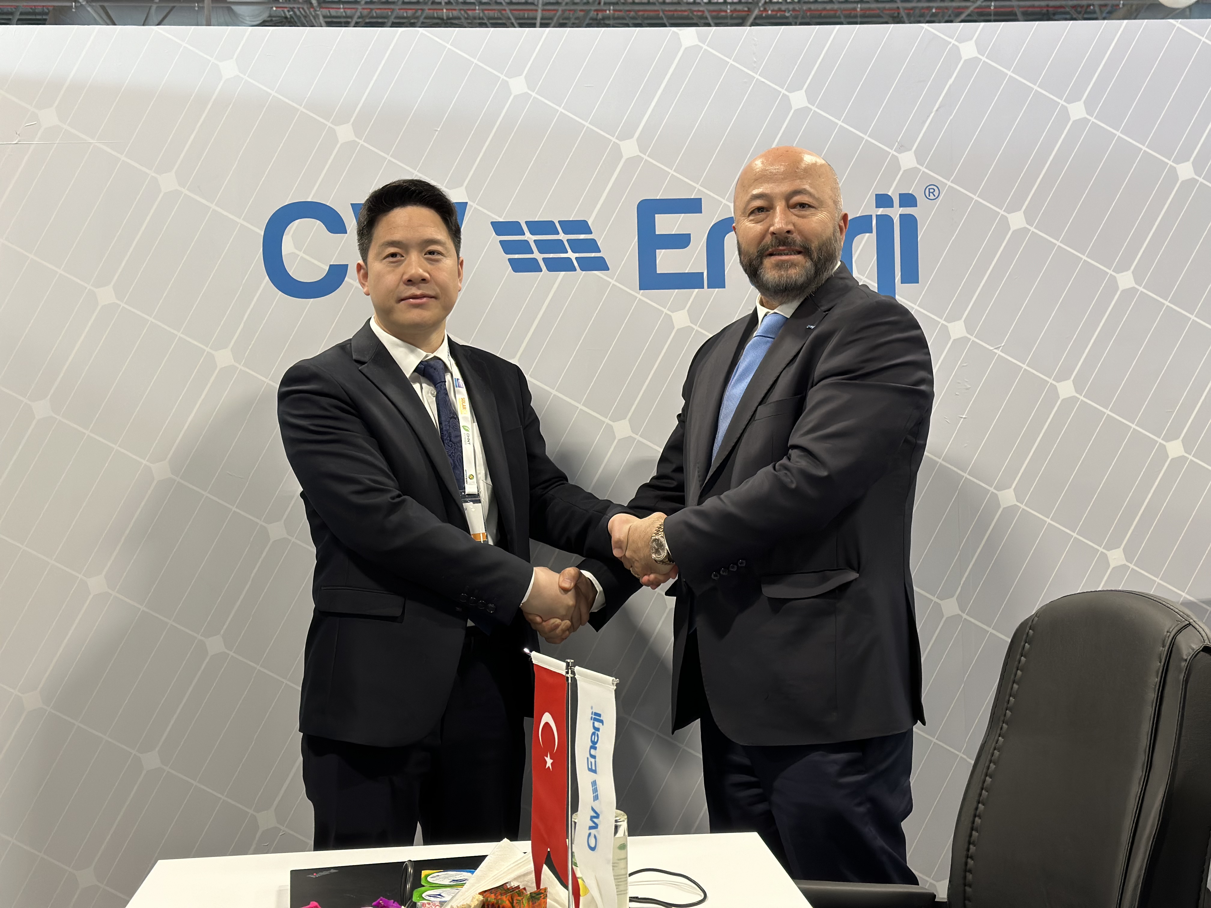 携手欧亚大陆核心伙伴丨东方日升与土耳其CW Enerji达成战略合作